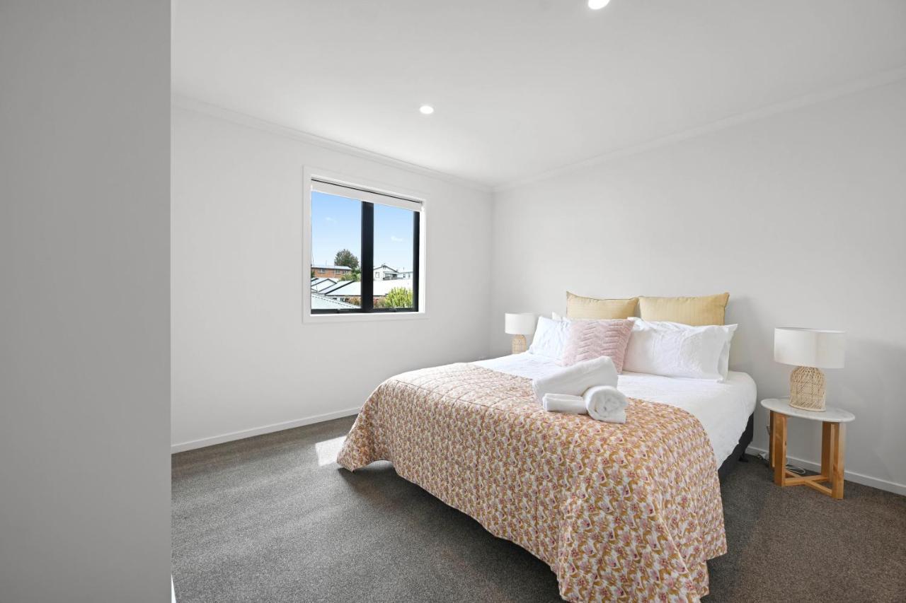 New Towhouse Walk To The Hospital & Cbd & The Lake Hamilton Exteriér fotografie